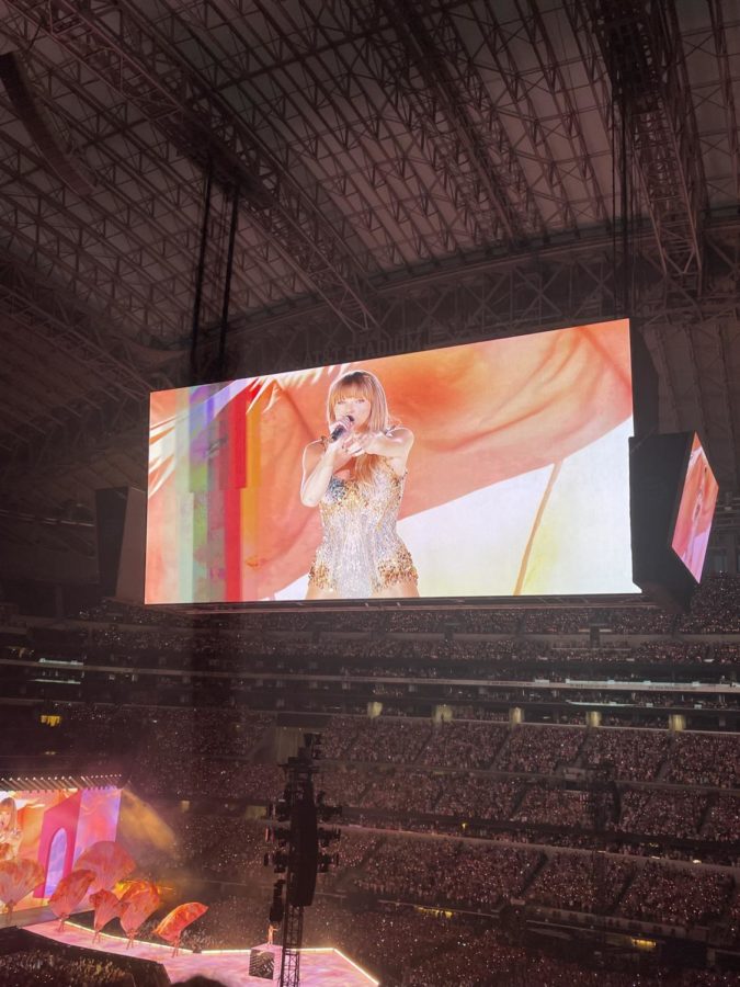 Swiftie staffer shares 'Eras Tour' tips